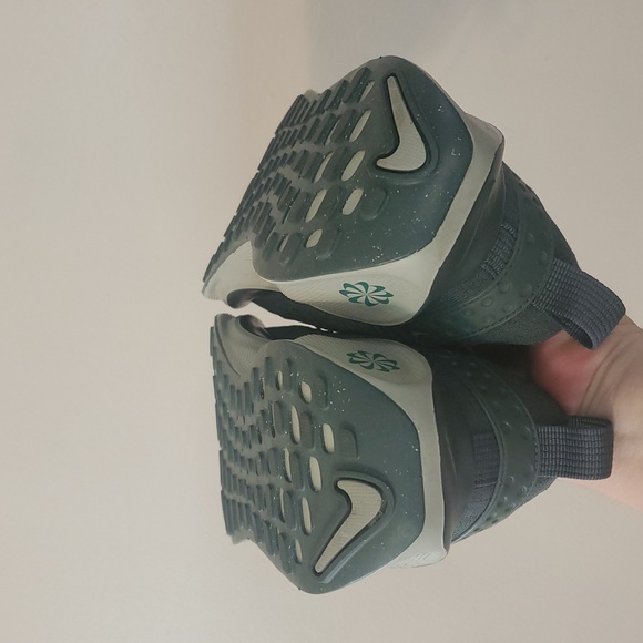 Womens Nike ReactX Infinity 4 Running Shoes Size 9 Vintage Green Jade Horizon - Picture 12 of 16